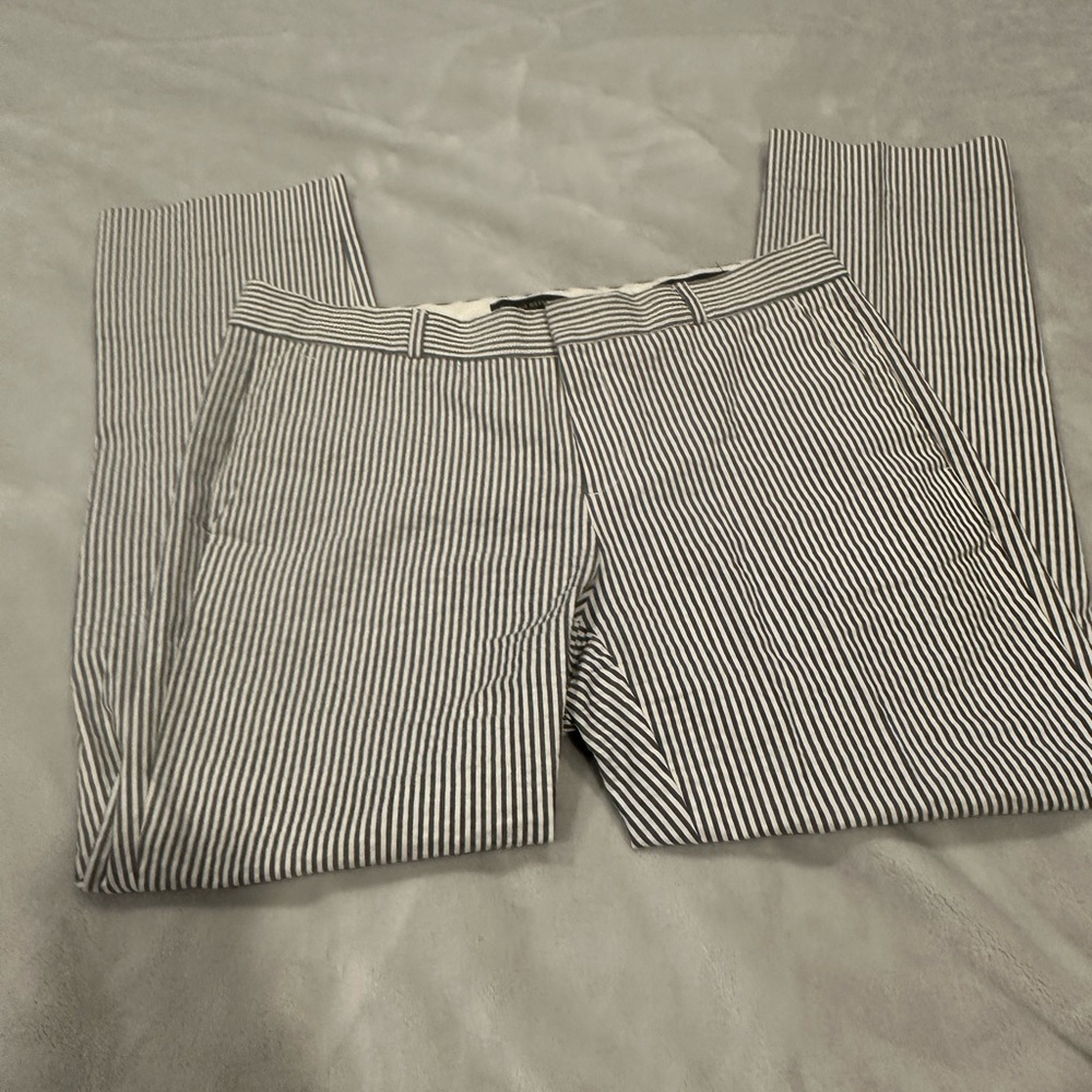 Banana Republic Striped Ankle Pants in Black and White Seersucker